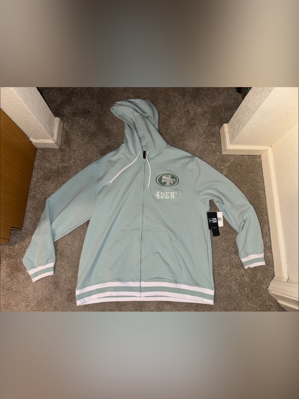 New Era Men's Light Mint Full-Zip Hoodie with 49ERS Crest